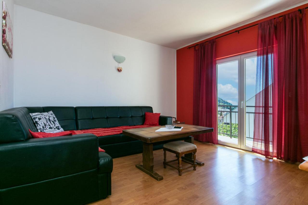 Apartments With A Parking Space Gradac, Makarska - 14708 Экстерьер фото