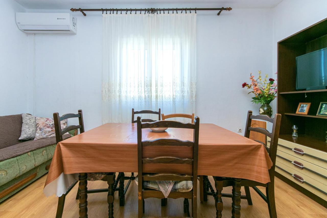 Apartments With A Parking Space Gradac, Makarska - 14708 Экстерьер фото