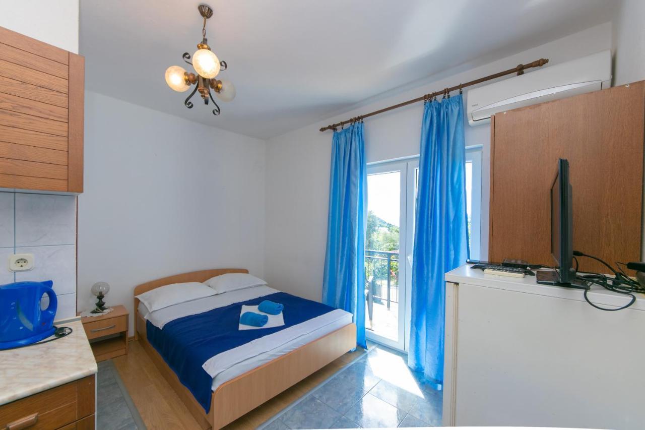 Apartments With A Parking Space Gradac, Makarska - 14708 Экстерьер фото